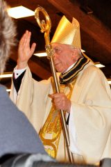 2011 Lourdes Pilgrimage - Sunday Mass (23/49)